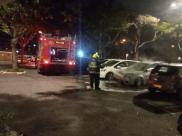  منتصف الليلة - احتراق سيارة في حي النزهة والاطفائية تهرع للمكان